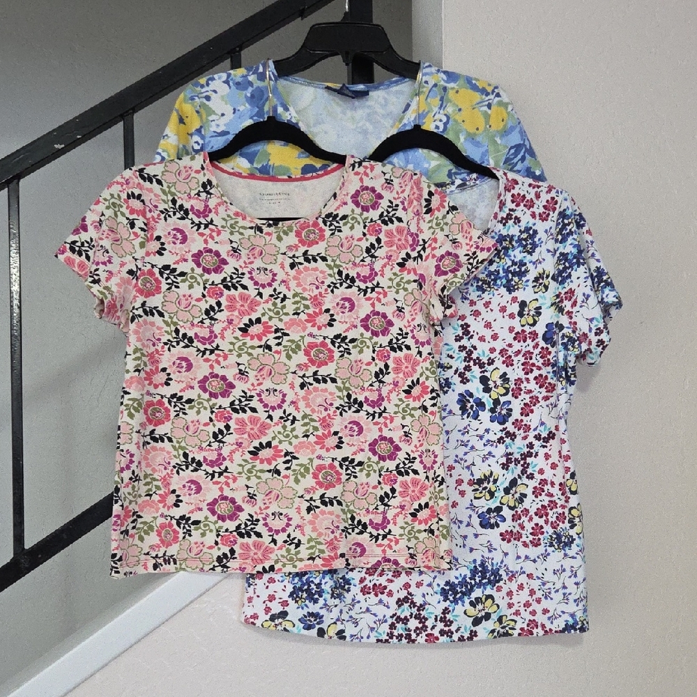 Bundle/3 Ladies T-shirts Karen Scott, Charter Club Size M